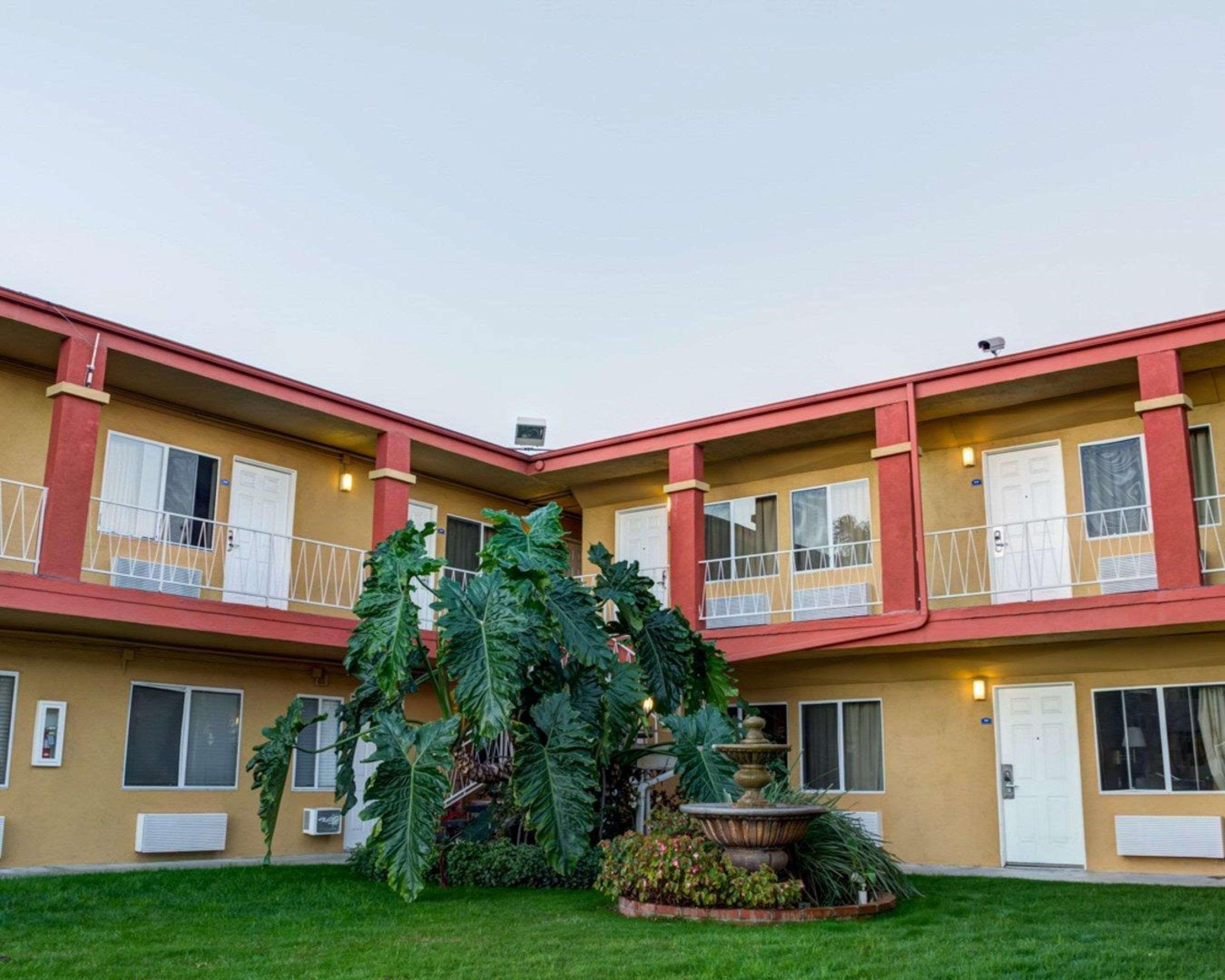 Rodeway Inn Near Venice Beach Лос-Анджелес Экстерьер фото