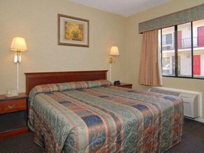 Rodeway Inn Near Venice Beach Лос-Анджелес Номер фото