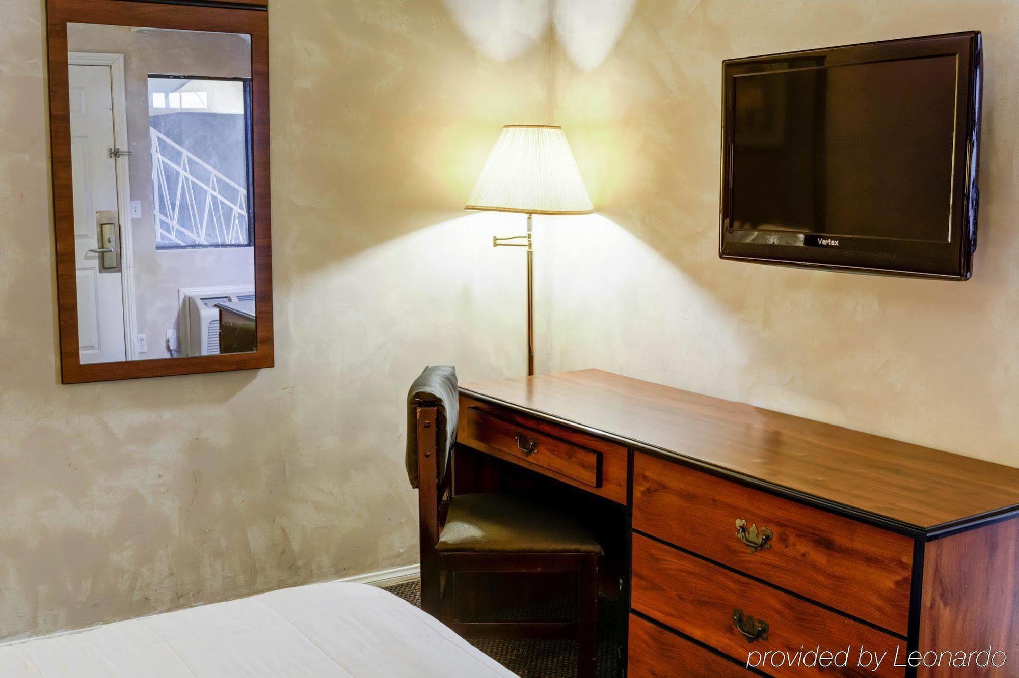 Rodeway Inn Near Venice Beach Лос-Анджелес Экстерьер фото